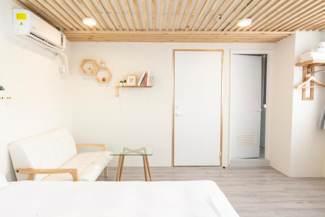 See U Apartment Tainan Buitenkant foto